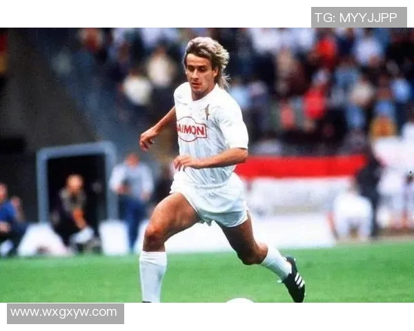 扎染足球之星：从球场到时尚前沿的多元转型之路